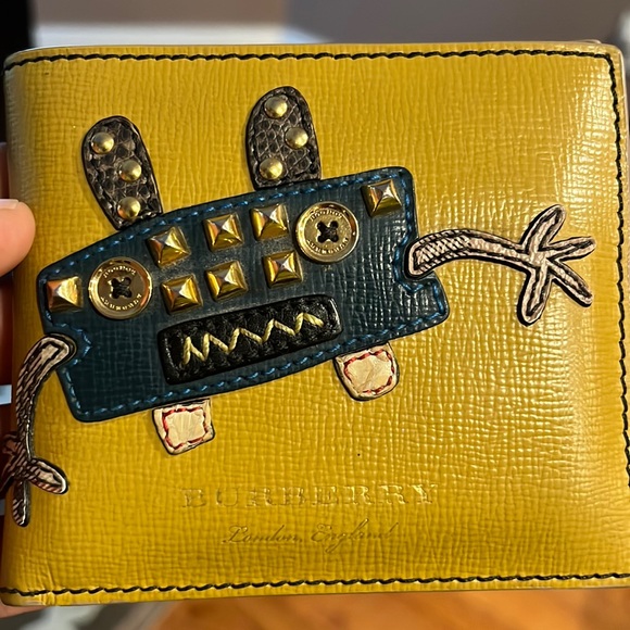 Burberry mens bi fold yellow mustard wallet - Picture 1 of 7